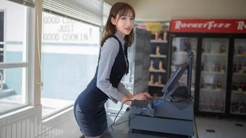 两男子AI造谣